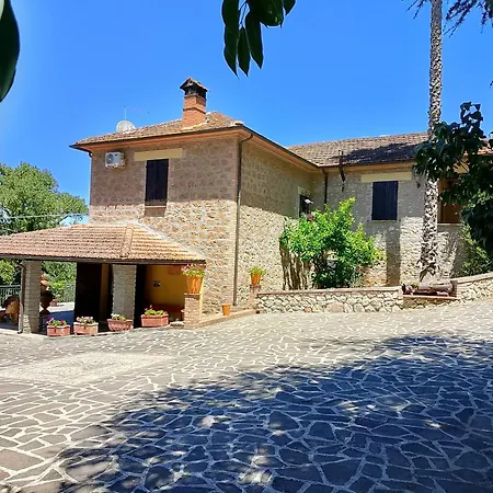 Scappo In Umbria, L'antico Casale